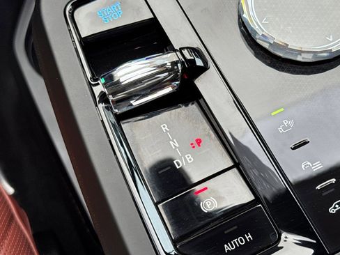 Used 2025 BMW iX M60 image 15