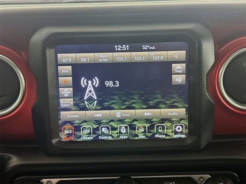 Used 2023 Jeep Gladiator Rubicon image 17