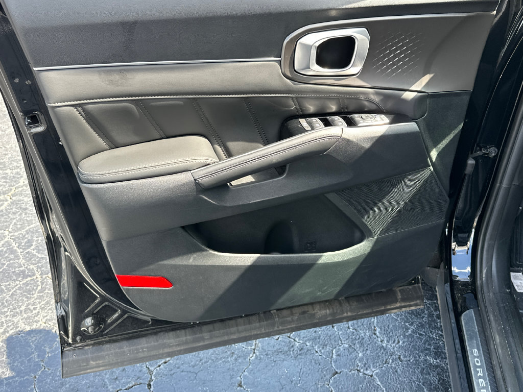 New 2025 Kia Sorento SX FWD image 10
