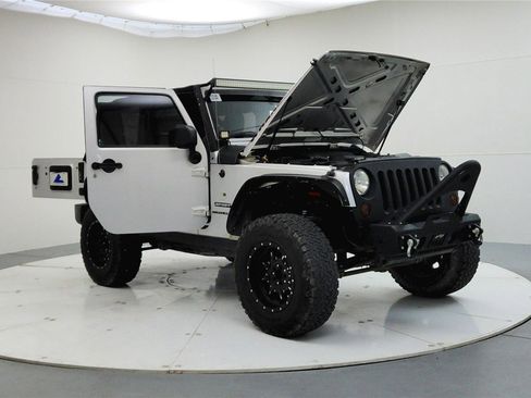 Used 2012 Jeep Wrangler Sport image 9