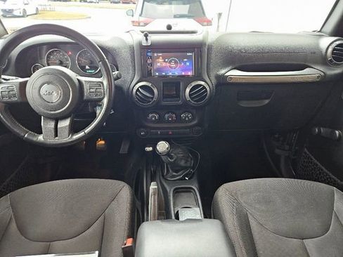 Used 2018 Jeep Wrangler Unlimited Sport w/ Connectivity Group image 15