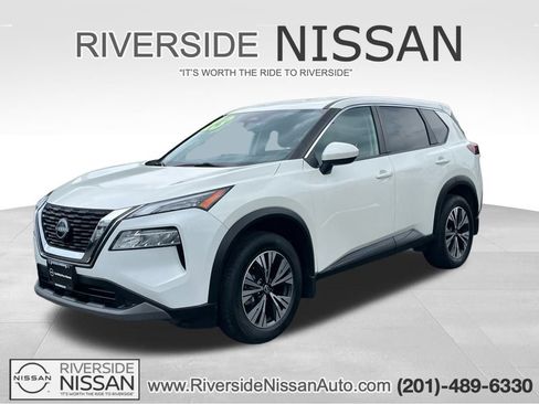 Certified 2023 Nissan Rogue SV image 1