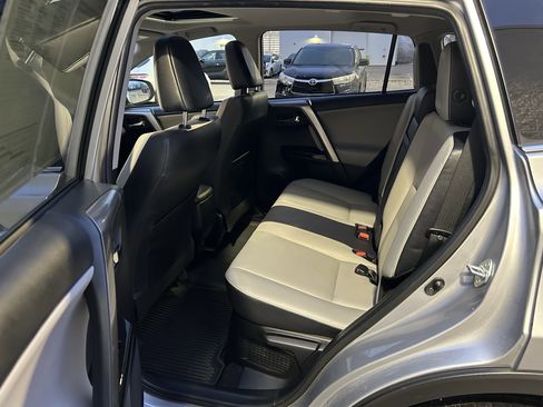 Used 2018 Toyota RAV4 Limited w/ Advanced Technology Package image 17