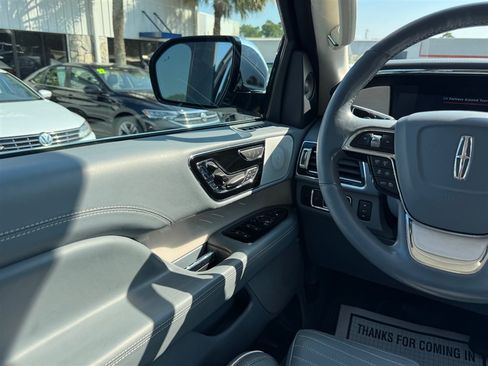Used 2023 Lincoln Navigator Black Label AWD/4WD image 28