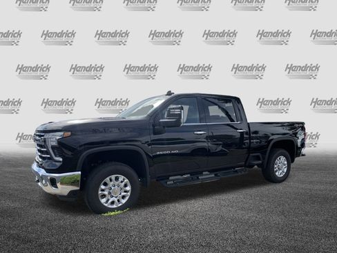Used 2024 Chevrolet Silverado 2500 LTZ image 5