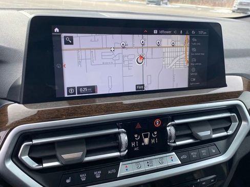 Used 2023 BMW X3 xDrive30i image 11