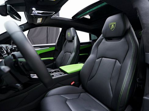 Used 2022 Lamborghini Urus image 54