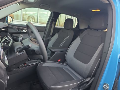 Used 2025 Chevrolet TrailBlazer LT image 17