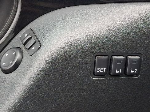 Used 2017 Nissan Rogue SL w/ SL Premium Package AWD/4WD image 21
