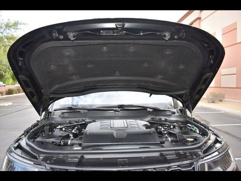 Used 2018 Land Rover Range Rover Sport SE AWD/4WD image 38