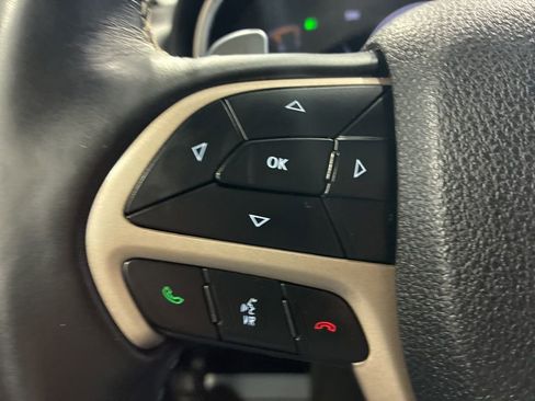 Used 2017 Jeep Grand Cherokee Limited image 25