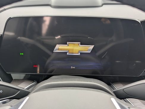 New 2026 Chevrolet Suburban LS image 2