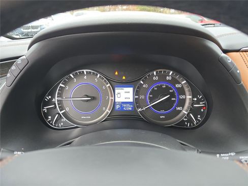Used 2019 INFINITI QX80 Luxe w/ Proactive Package image 34