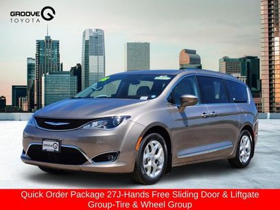 Used 2018 Chrysler Pacifica Touring-L Plus w/ Advanced Safetytec Group