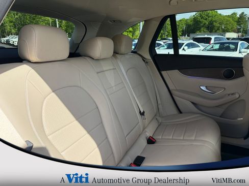 Used 2021 Mercedes-Benz GLC 300 4MATIC image 27