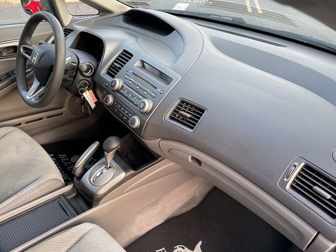 Used 2011 Honda Civic LX image 33