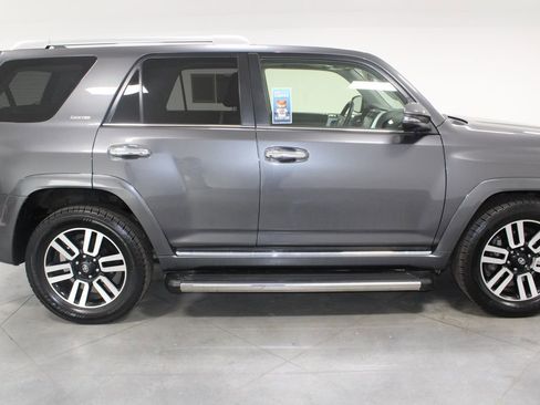 Used 2022 Toyota 4Runner Limited image 11