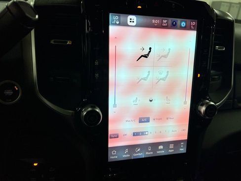 New 2026 RAM 2500 Big Horn AWD/4WD image 16