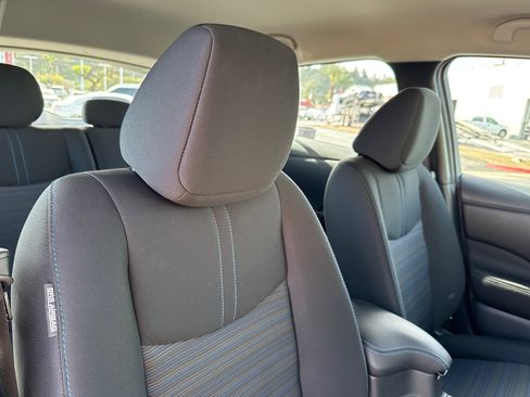 Used 2025 Nissan Leaf S image 15