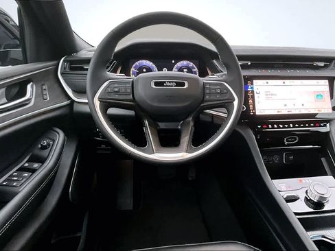 New 2026 Jeep Grand Cherokee Limited image 15