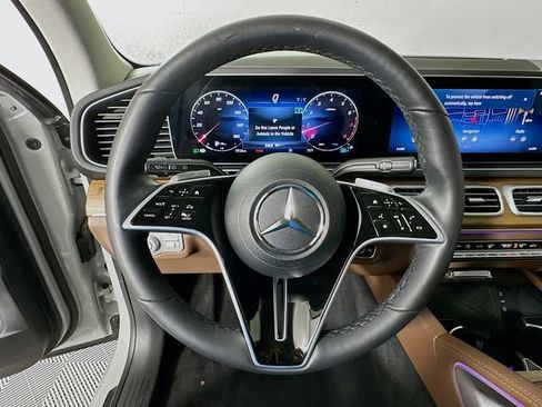 Used 2024 Mercedes-Benz GLE 350 4MATIC w/ AMG Line Exterior image 11