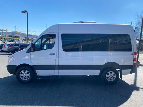 Used 2010 Freightliner Sprinter 2500 image 6