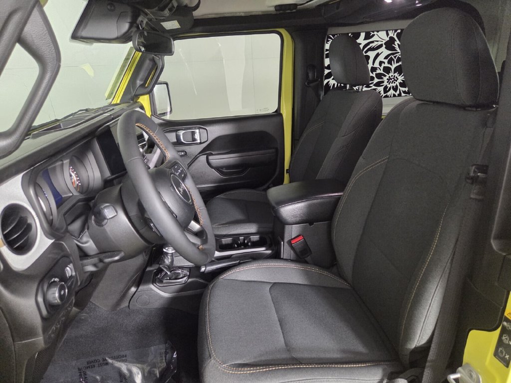 Used 2024 Jeep Wrangler Sport AWD/4WD image 10