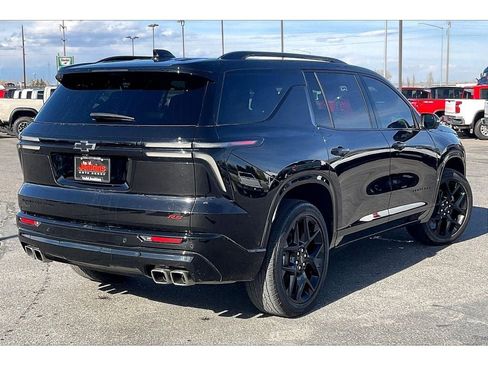 Used 2024 Chevrolet Traverse RS AWD/4WD image 15