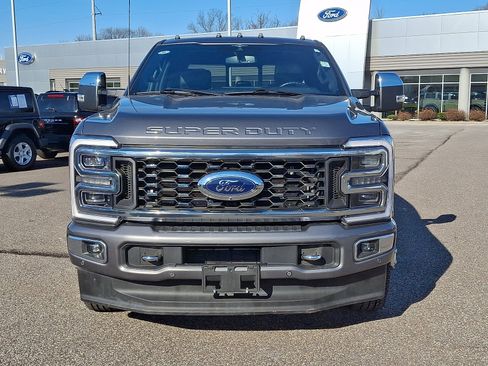 Certified 2023 Ford F350 Platinum image 3