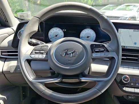 Certified 2023 Hyundai Elantra SEL w/ Convenience Package FWD image 16