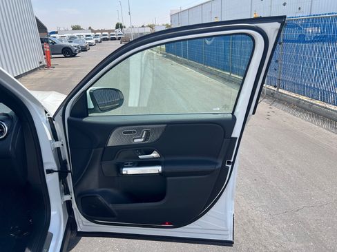 Used 2026 Mercedes-Benz GLB 250 image 22