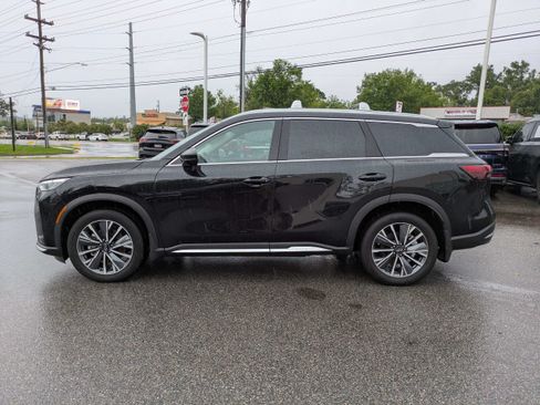 Used 2026 INFINITI QX60 Luxe w/ Cargo Package FWD image 7