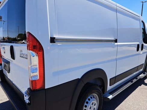 Used 2025 RAM ProMaster 2500 w/ U-Haul Equipment Group FWD image 23