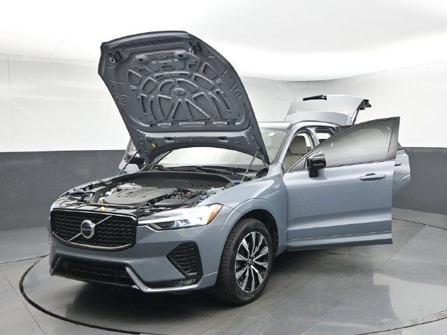 Used 2024 Volvo XC60 B5 Core w/ Protection Package Premier AWD/4WD image 50