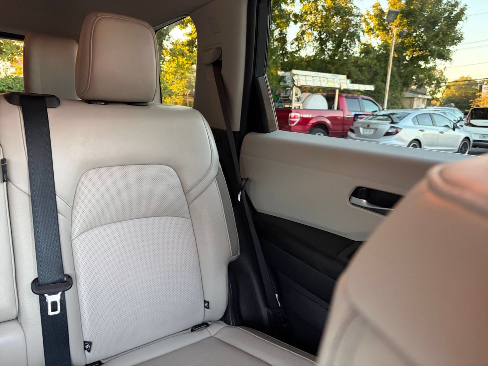 Used 2026 Nissan Pathfinder SL FWD image 39