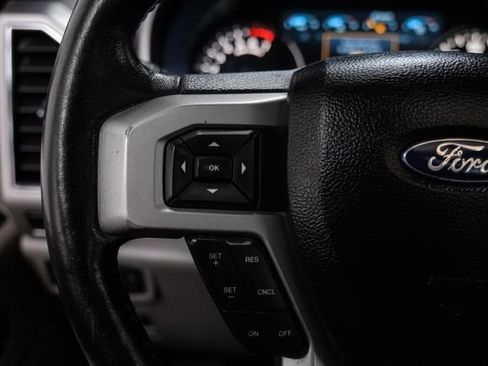 Used 2019 Ford F150 Lariat w/ Equipment Group 502A Luxury image 15