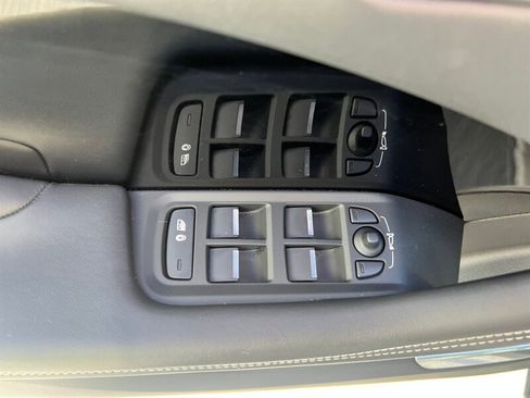 Used 2022 Jaguar I-PACE HSE image 31