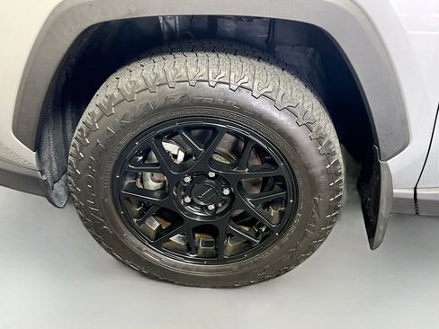 Used 2024 Toyota RAV4 XLE image 44