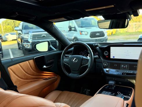 Used 2024 Lexus LS 500 w/ Interior Upgrade Package RWD image 46