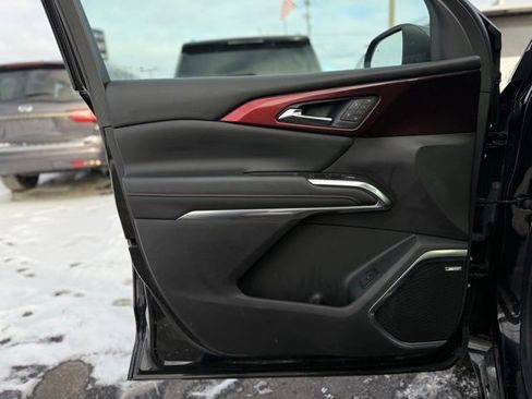 Used 2024 Chevrolet Traverse RS w/ LPO, Floor Liner Package image 16