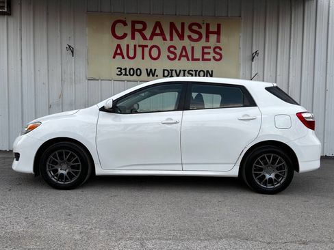 Used 2010 Toyota Matrix image 25