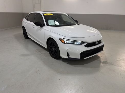Used 2025 Honda Civic Sport image 3