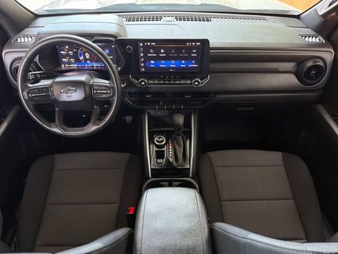 Used 2025 Chevrolet Colorado Trail Boss AWD/4WD image 24