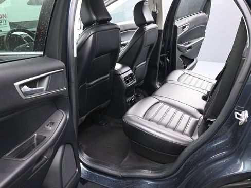 Used 2022 Ford Edge SEL w/ Convenience Package image 17