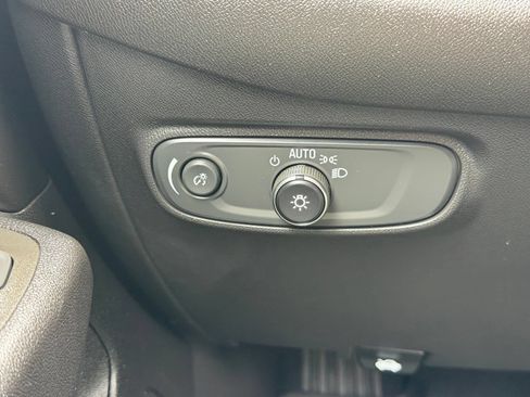 Used 2024 Chevrolet Equinox LT w/ LPO, Floor Liner Package FWD image 12