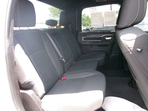 Used 2025 RAM 2500 Big Horn AWD/4WD image 10