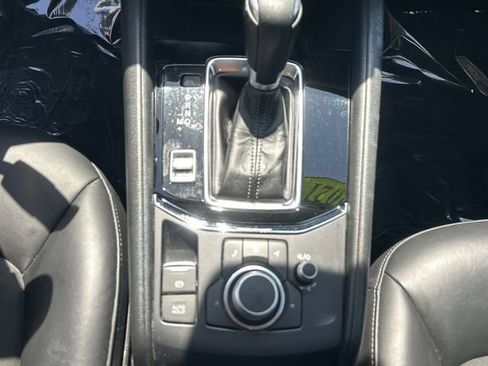 Used 2021 MAZDA CX-5 Touring image 18