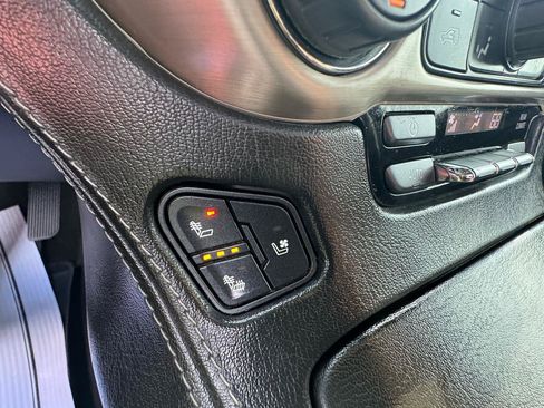 Used 2019 GMC Yukon XL Denali w/ Open Road Package AWD/4WD image 48