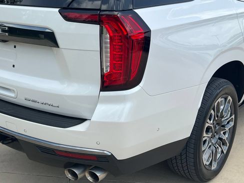 Used 2023 GMC Yukon Denali Ultimate AWD/4WD image 14