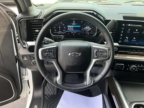 Used 2025 Chevrolet Silverado 2500 LT w/ Trail Boss Package AWD/4WD image 36